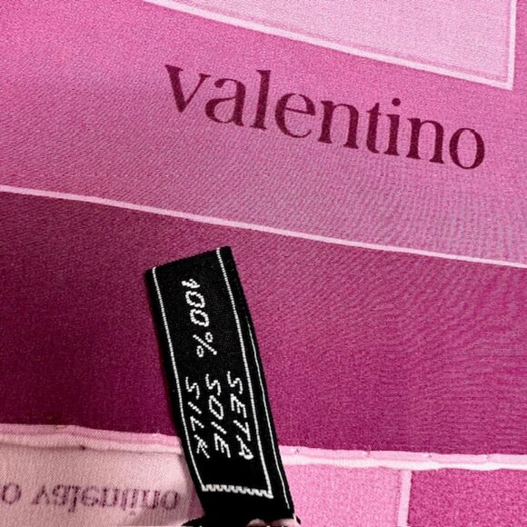 New Unused Valentino Scarf 100% Silk Satin 31" Lavender Pink Logo Printed (59) - Picture 6 of 9
